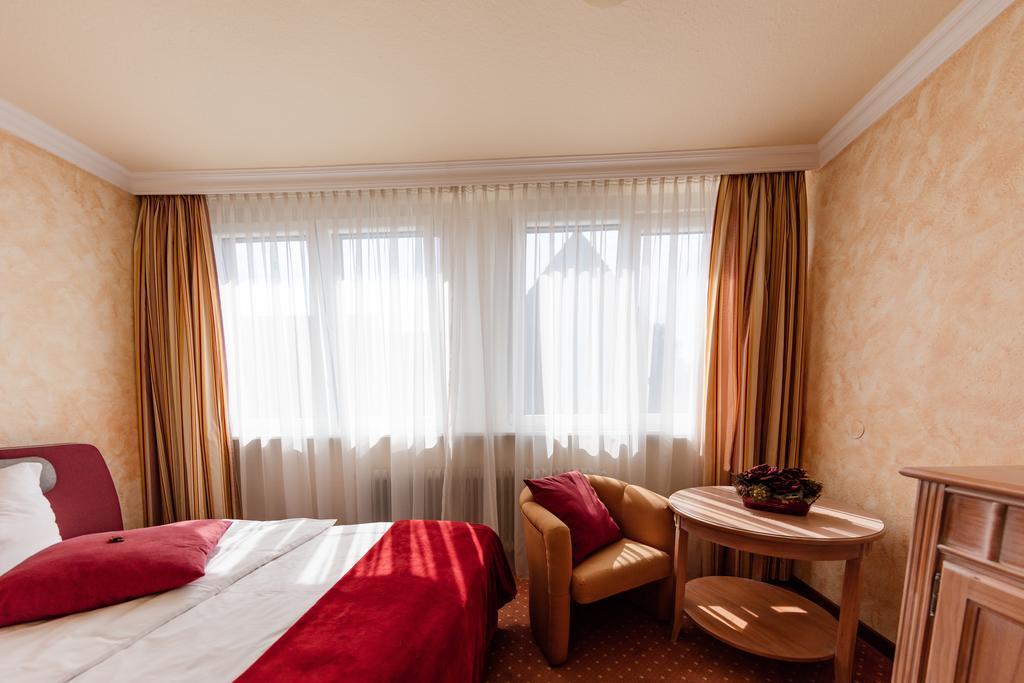 Hotel Landhaus Haffkrug Шарбойц Экстерьер фото
