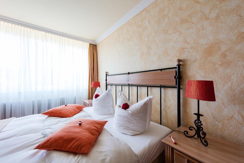 Hotel Landhaus Haffkrug Шарбойц Экстерьер фото